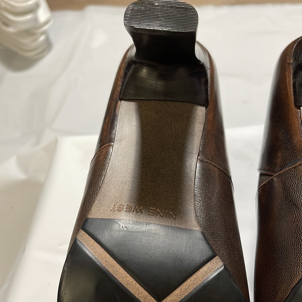 Nine West women’s brown square toed shoe, gently used sz 8.5 beautiful looking - Picture 11 of 11